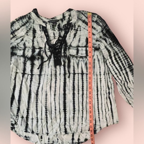 Rock & Republic Blouse - Picture 3 of 8